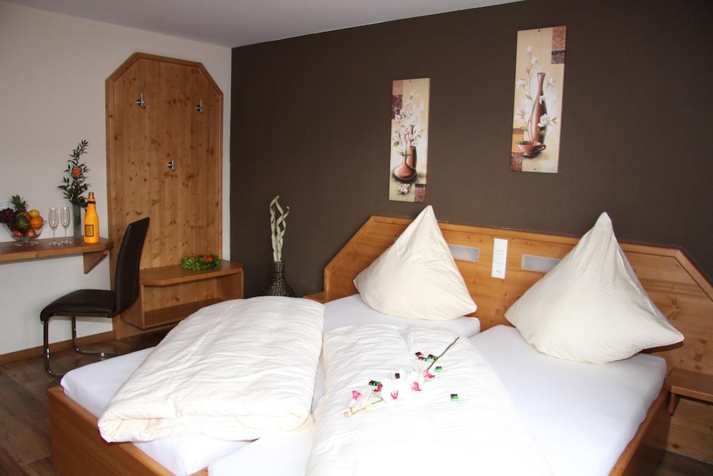 Hotel - Restaurant Eberlwirt Bruckberg Zimmer foto