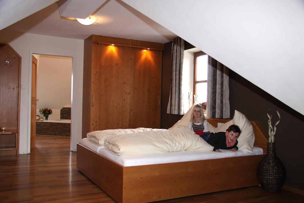 Hotel - Restaurant Eberlwirt Bruckberg Zimmer foto